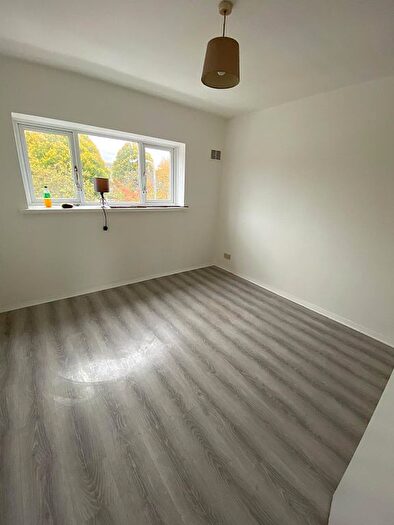3 Bedroom Maisonette To Rent In Plasmawr Road, Cardiff, CF5