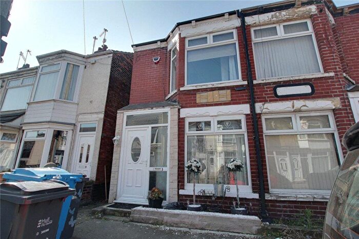 2 Bedroom End Of Terrace House For Sale In Jesmond Gardens, Hull, HU9