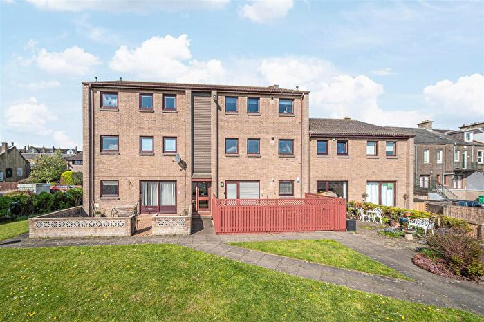 2 Bedroom Flat For Sale In Gladney Square, Kirkcaldy, KY1