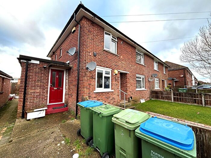 2 Bedroom Maisonette To Rent In Hillson Drive, Fareham, Hampshire, PO15
