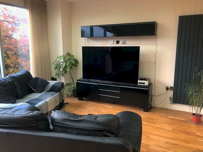 1 Bedroom Flat To Rent In Leeds Road, Harrogate, North Yorkshire, HG2