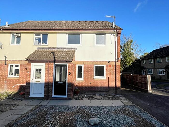 3 Bedroom Semi-Detached House For Sale In Woodbury Gardens, Salisbury, SP2