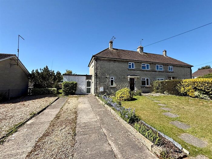 3 Bedroom Semi-detached House For Sale In Doveys Terrace, Kington Langley, Chippenham, SN15