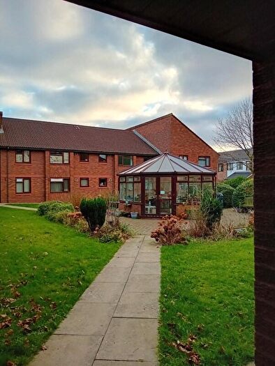 1 Bedroom Sheltered Housing To Rent In Many Brook House, Gregson Lane, PR5