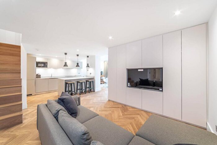 2 Bedroom Maisonette To Rent In Brondesbury Villas, Queen's Park, London, NW6