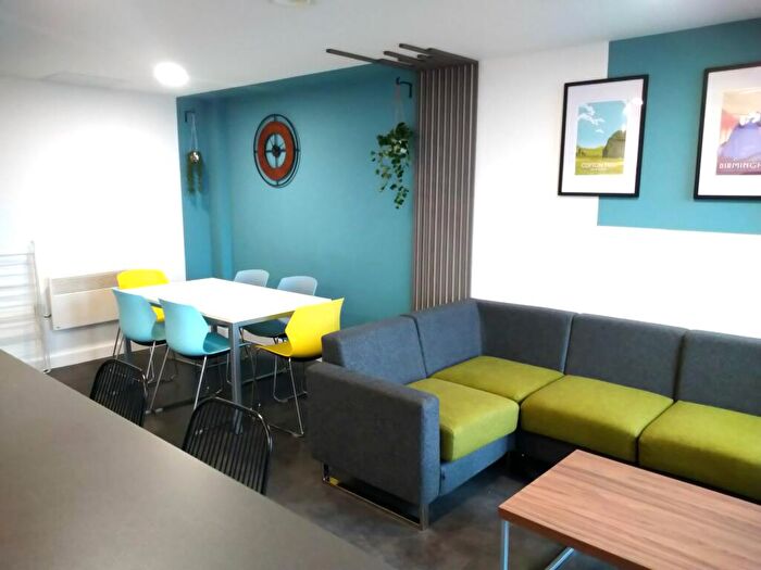 6 Bedroom Flat To Rent In - George Road, Five Ways, West Midlands, B15