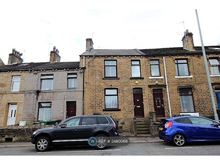 2 Bedroom Terraced House To Rent In Manchester Road, Huddersfield, HD4