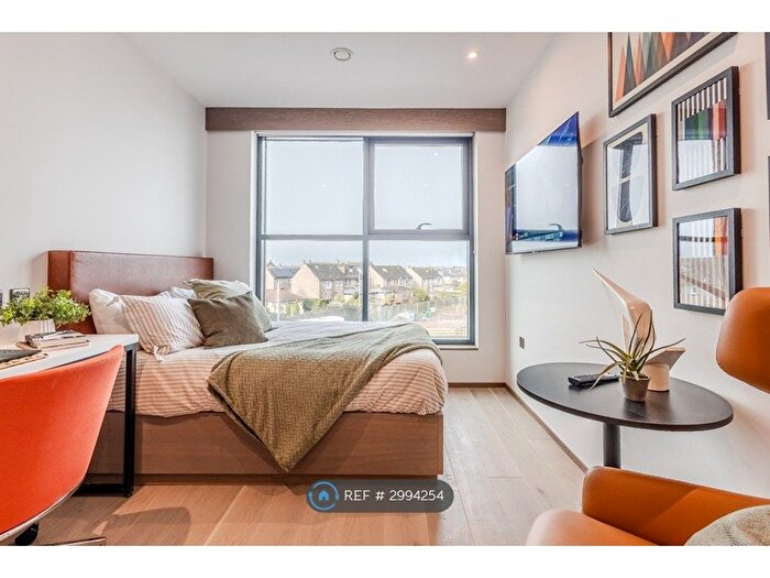 1 Bedroom Flat To Rent In St Andrews Hall, St Andrews, KY16