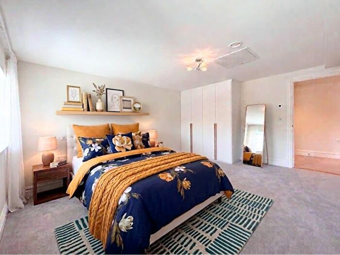 2 Bedroom Apartment For Sale In Off Fountain Way, Wilton Road, Salisbury, SP2
