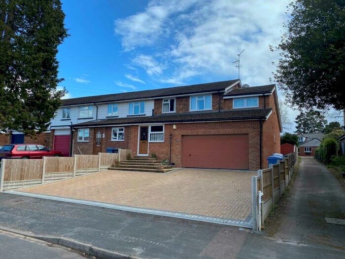 4 Bedroom Semi-Detached House To Rent In Florence Road, Church Crookham, Fleet, GU52