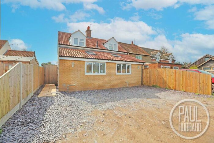 3 Bedroom Semi-Detached House For Sale In The Loke, Blundeston, NR32