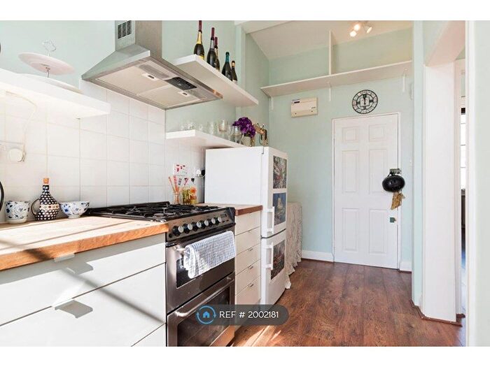 1 Bedroom Flat To Rent In Richmond Road, London, E8