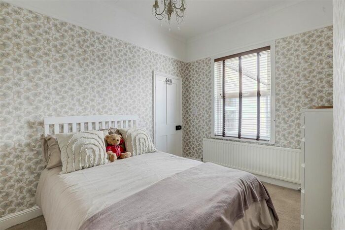 3 Bedroom End Of Terrace House For Sale In Highbury Road, Bulwell, Nottinghamshire, NG6