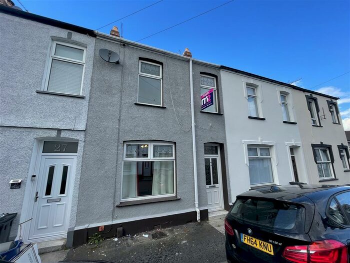 3 Bedroom House To Rent In Oakley Street, Newport, NP19