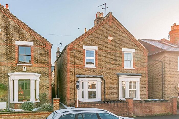 2 Bedroom House To Rent In Elm Road, Kingston, KT2