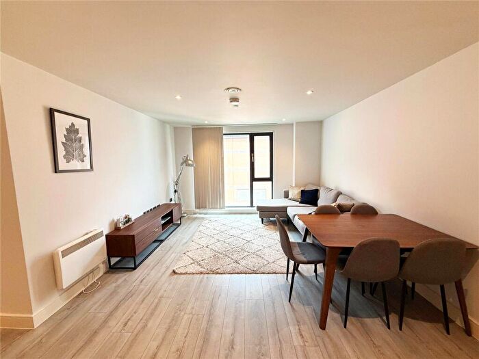2 Bedroom Apartment To Rent In St Martin's Place, Broad Street, Birmingham, B15