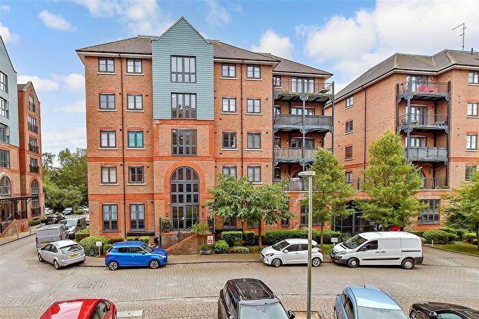 1 Bedroom Flat For Sale In Cannons Wharf, Tonbridge, Kent, TN9