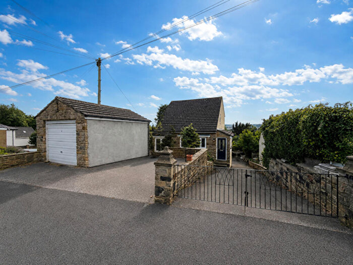 4 Bedroom Detached House For Sale In Scott Lane, Riddlesden, Keighley, BD20