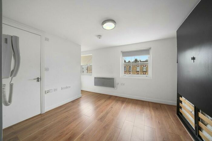 Studio To Rent In Camden High Street, Camden, London, NW1