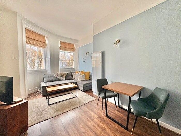 1 Bedroom Flat To Rent In Upper Rock Gardens, Brighton, BN2