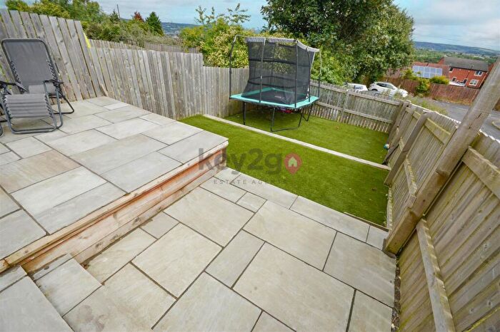 3 Bedroom Semi-Detached House To Rent In Archdale Close, Sheffield, S2