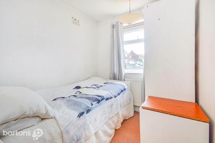 3 Bedroom Semi-Detached House For Sale In Whitehill Road, Brinsworth, S60