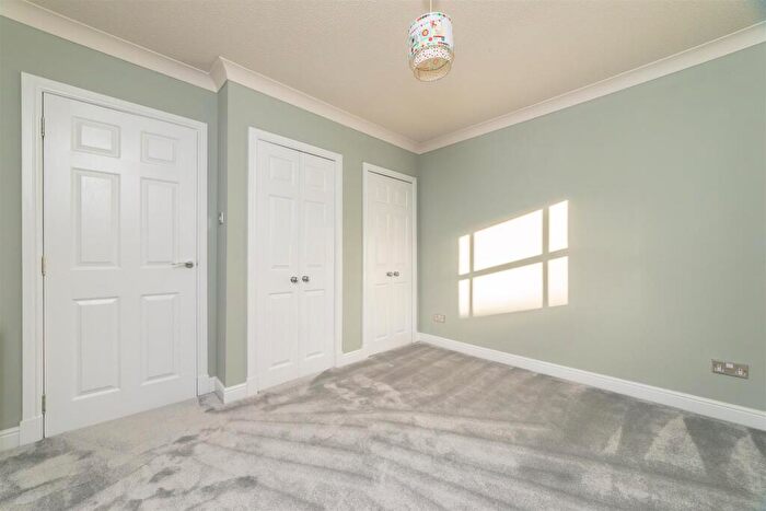 2 Bedroom Flat To Rent In Cornhill Road, Perth, PH1