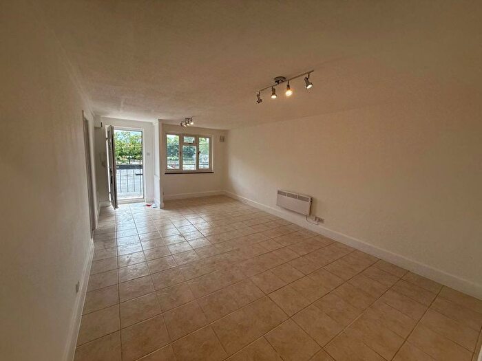 2 Bedroom Property To Rent In Broadway, Bexleyheath, DA6