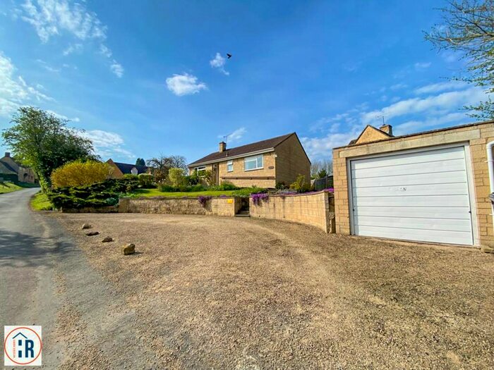 2 Bedroom Detached Bungalow For Sale In Stretton On Fosse, Moreton-In-Marsh, GL56