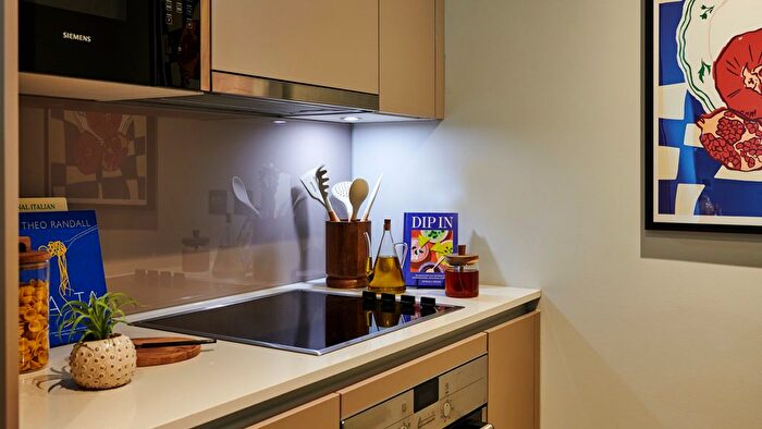 1 Bedroom Flat To Rent In Uncle Elephant And Castle, Churchyard Row, Elephant And Castle, SE11