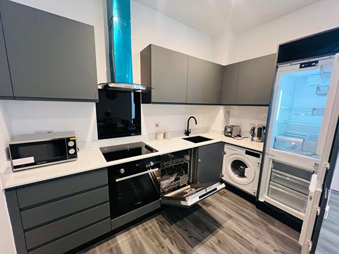 1 Bedroom Flat To Rent In West Street, Maidenhead, SL6