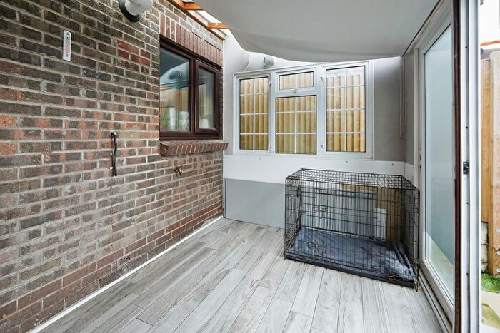 2 Bedroom End Of Terrace House For Sale In Christchurch Way, Dover, Kent, CT16