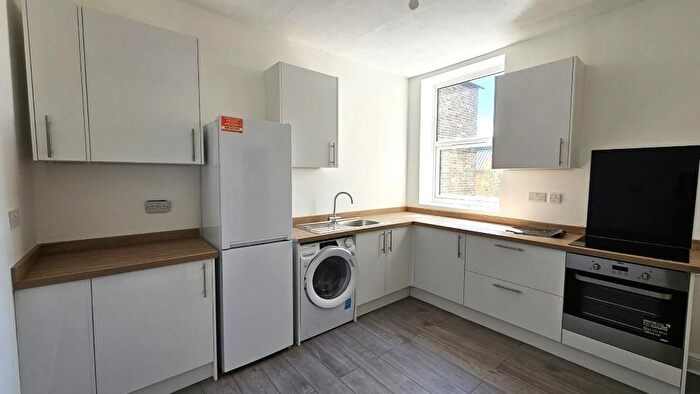4 Bedroom Maisonette To Rent In Hither Green Lane, London, SE13