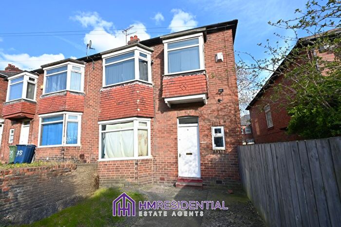 2 Bedroom Flat To Rent In Axbridge Gardens, Elswick, NE4