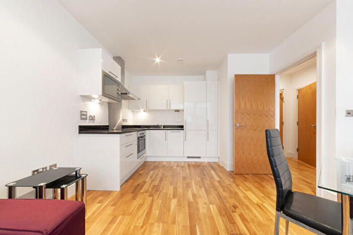 1 Bedroom Apartment To Rent In Lanterns Way, London, E14