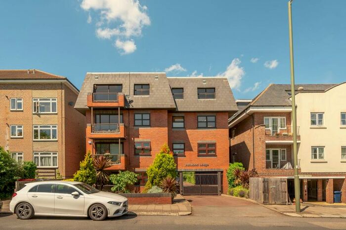 1 Bedroom Maisonette To Rent In Station Road, Barnet, EN5