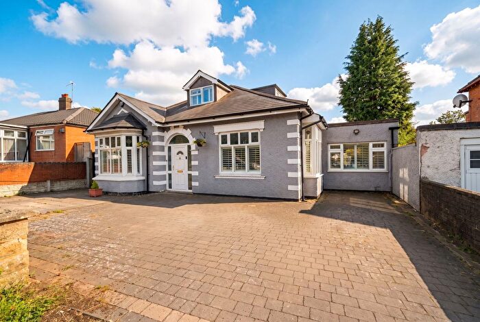 5 Bedroom Bungalow For Sale In Highfield Road, Hall Green, B28
