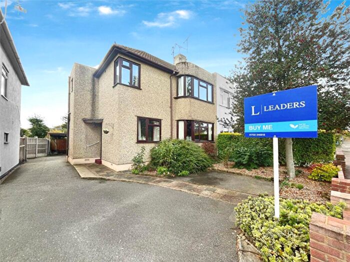 3 Bedroom Semi-Detached House For Sale In Lympstone Close, Westcliff-on-Sea, Essex, SS0
