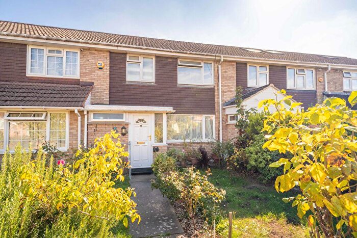 3 Bedroom Terraced House For Sale In Goodman Park, Slough, SL2