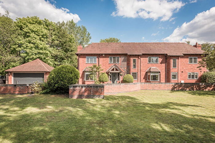 5 Bedroom Detached House For Sale In Bond End, Yoxall, DE13