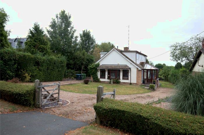 3 Bedroom Bungalow For Sale In Park Lane, Snitterfield, Stratford-Upon-Avon, CV37