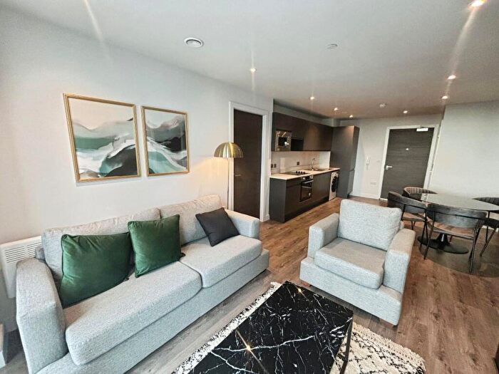 2 Bedroom Apartment To Rent In Embankment Exchange, M3