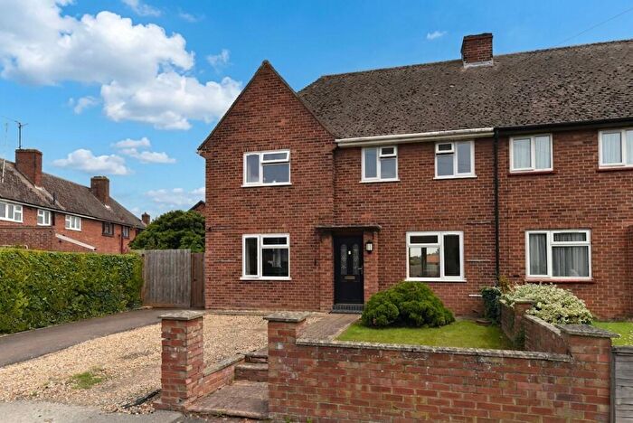 4 Bedroom Semi-Detached House For Sale In Pond Close, Pidley, PE28
