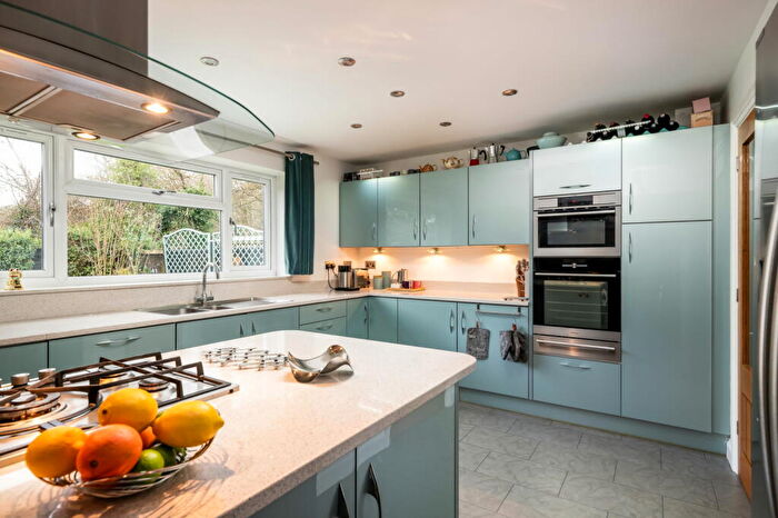 5 Bedroom Detached House For Sale In Croft Meadows, Cheddington, Buckinghamshire, LU7
