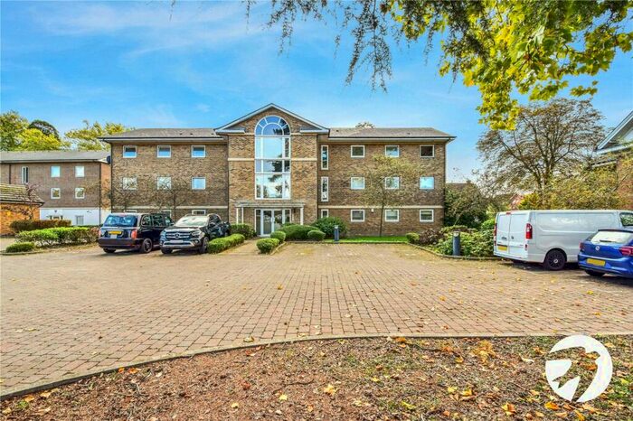 2 Bedroom Flat To Rent In Maplehurst Close, Bexley, Kent, DA2