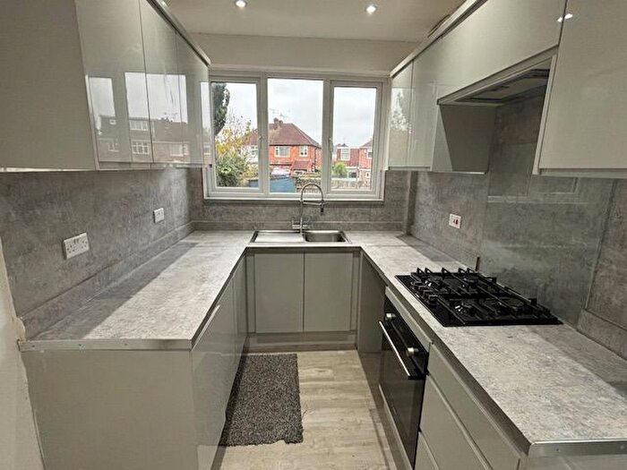 3 Bedroom Property To Rent In Asquith Boulevard, Leicester, LE2