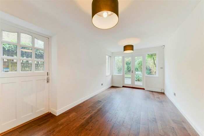 2 Bedroom Flat To Rent In Shirland Road, London, W9