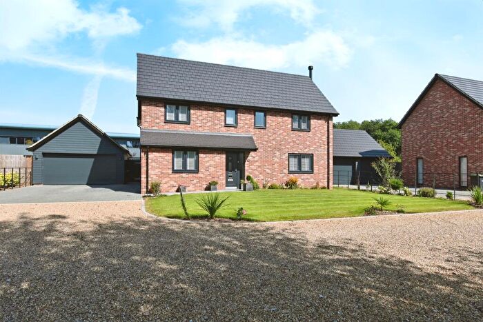 4 Bedroom Detached House For Sale In The Crossroads, Brome, Eye, IP23