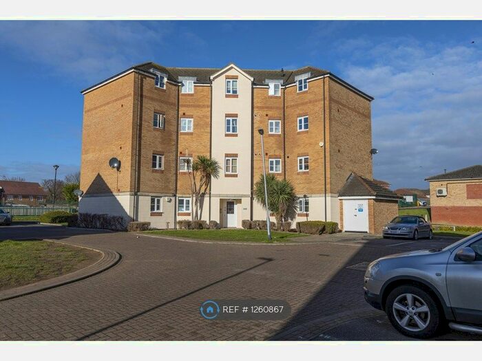 2 Bedroom Flat To Rent In Broxbourne, Broxbourne EN10