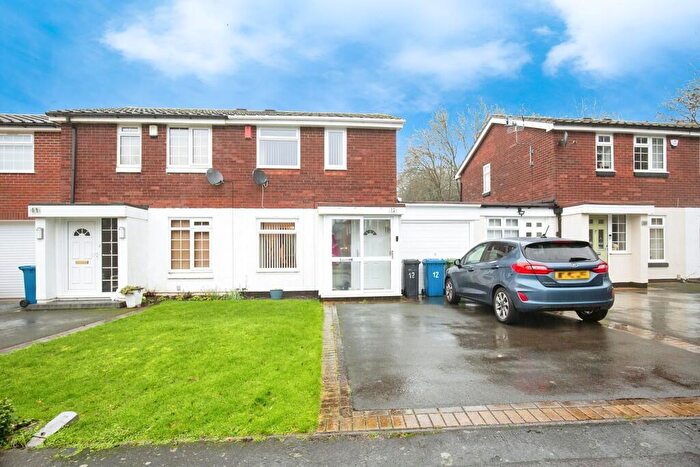 2 Bedroom Semi Detached House For Sale In Hartleyburn, Stoneydelph, B77